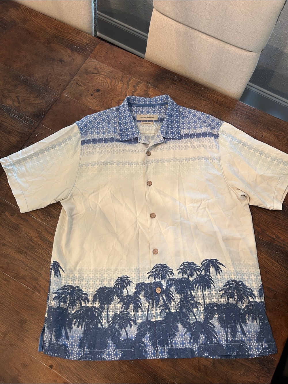 Tommy Bahama 100% Silk Men's Blue and White Palm-Print Short Sleeve Shirt Sz L
